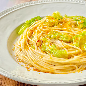 95℃ 春キャベツとからすみのスパゲッティ：春を感じる旨味