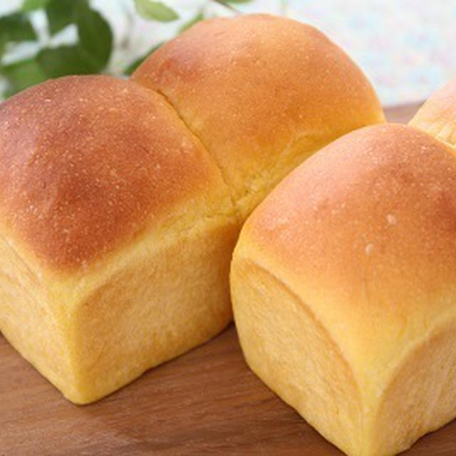 大好きなかぼちゃのミニミニ食パン
