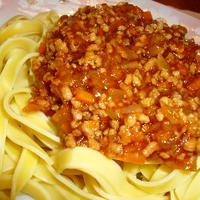 デミグラソースでミートパスタ