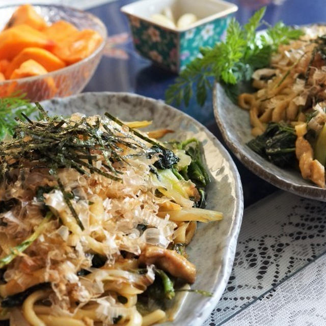 ■【昼は　簡単に焼うどん】追加工事で来てくれた大工さんに＾０＾