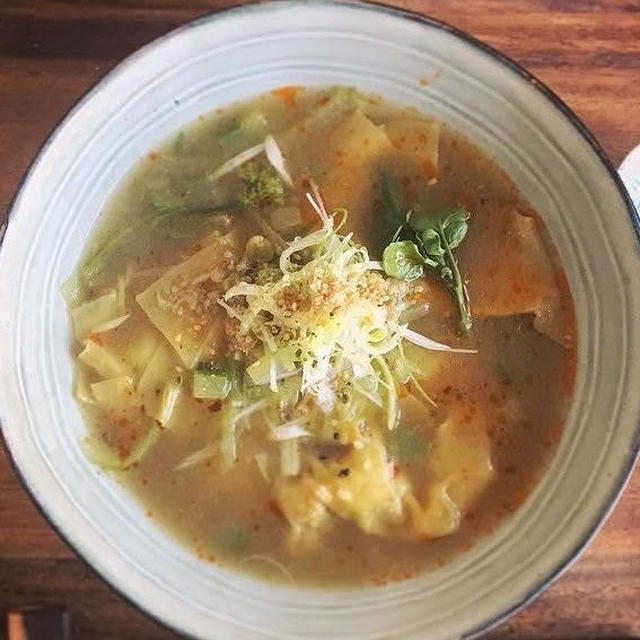 塩豚とキノコの雑穀入りおうち雲呑麺