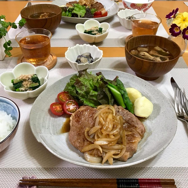ポークソテー和風玉ねぎソース！