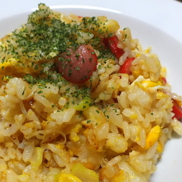 赤いウインナー炒飯