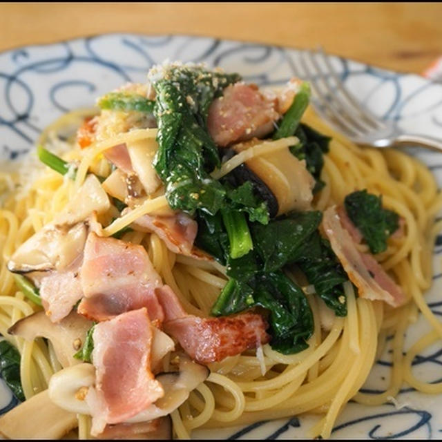 ちぢみほうれん草とベーコンのスパゲッテイー