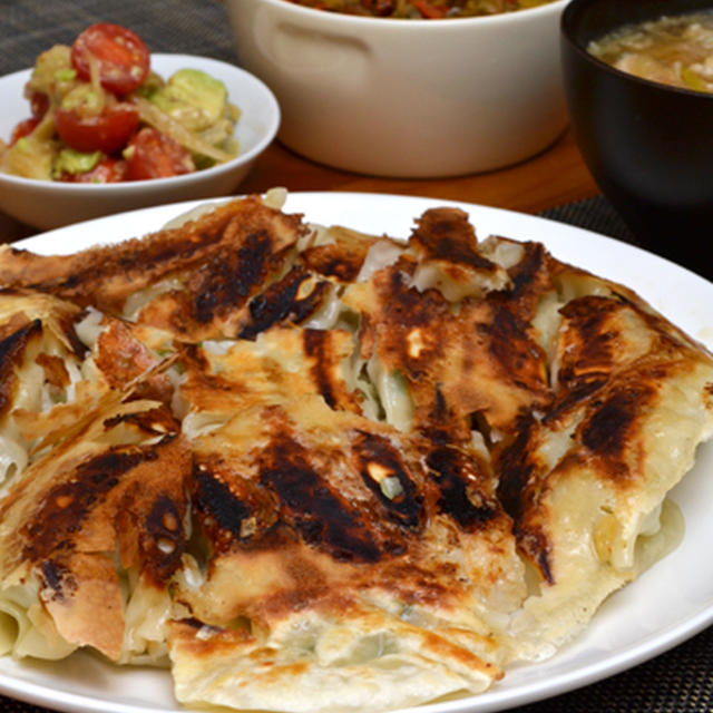 リクエストの餃子、ブリ大根の汁もの。の今年最後の家晩ご飯。