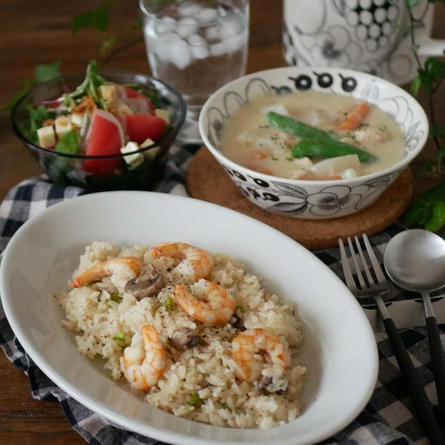 大根と鶏むね肉の豆乳クリームシチューと炊飯器でピラフ