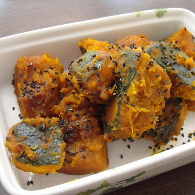 カボチャのナツメグ甘辛煮とピカピカごはん。
