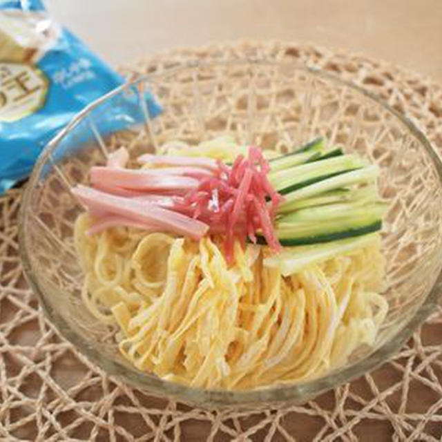 今日のランチは”ラ王の冷やし中華”