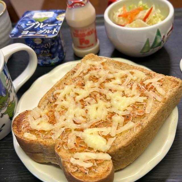 6.5【お家ごはん・朝】小エビ明太マヨのチーズトースト❣️ﾃﾞｽ。