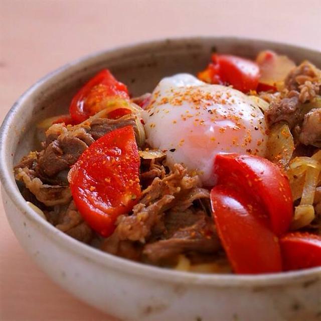 トマトの酸味で、さっぱり！トマト牛丼