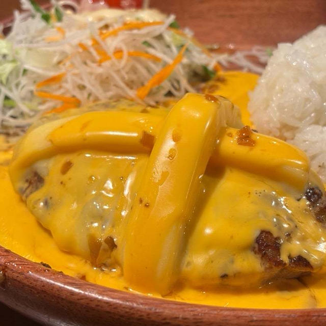 びくドンで濃厚チーズバーグと抹茶パフェ
