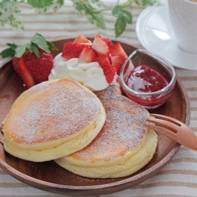 チーズスフレパンケーキとバターケーキ