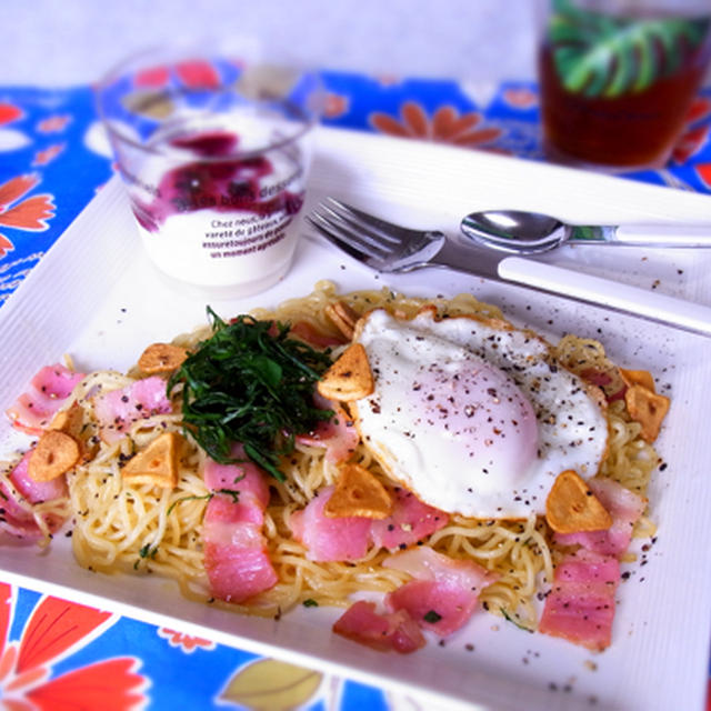 ベーコンと大葉のペペロン焼きそば