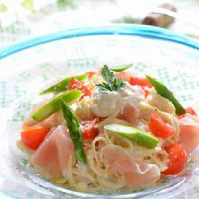 娘とランチに♪水切りヨーグルトで作るヘルシーな冷製パスタ☆