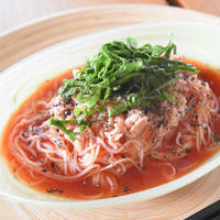 ツナトマトそうめん。めんつゆとトマトジュースを合わせるだけで超簡単【ぐんまクッキングアンバサダー】