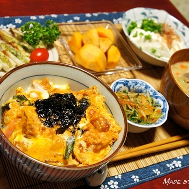 忙しい日は丼シリーズ?　韓国風親子丼