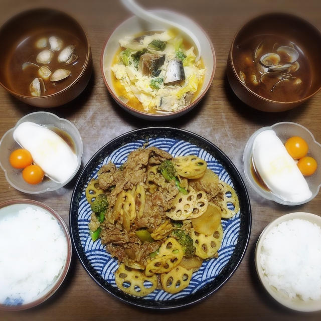 【家ごはん】 きんぴら蓮根 と サバ缶と白菜の卵とじ