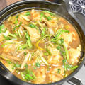 秋田の郷土料理、山の芋鍋。名湯「鶴の湯」風、味噌仕立てで。
