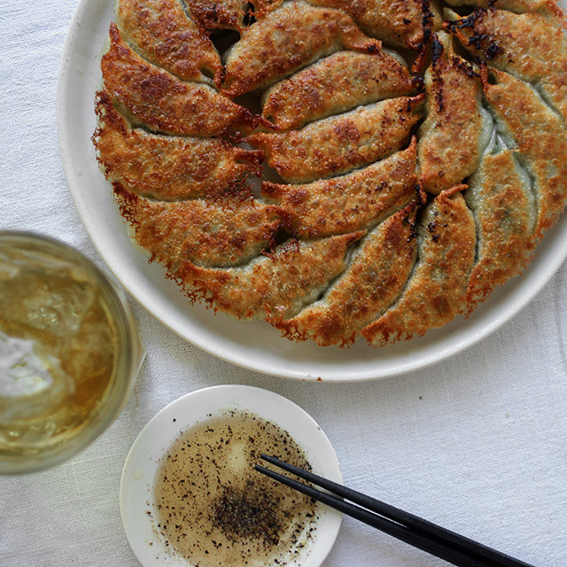 phak chi gyoza