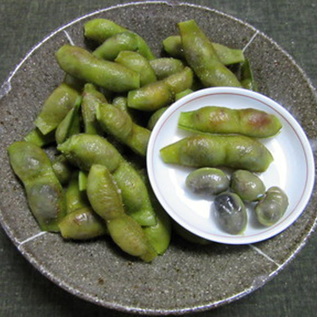 今月3回目、京都府産丹波黒大豆枝豆・紫ずきんの塩茹で