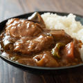 ほろっほろな豚肉が旨すぎる！『豚ほほ肉のごろごろ野菜カレー』のレシピ・作り方