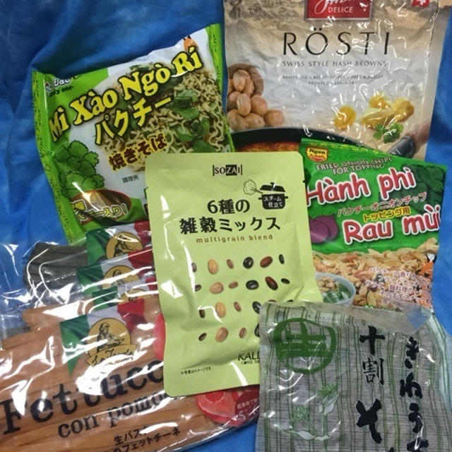カルディパトロール カルパト　パクチー焼きそばが売ってました　ROSTI　ロスティも人気