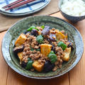 味噌が決め手！なすとピーマンの豚ひき肉＆厚揚げの味噌炒め