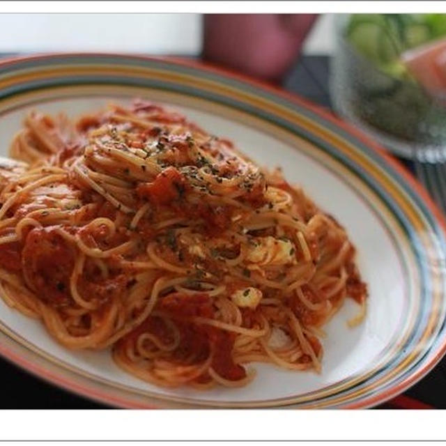 スパイス大使☆バジルとクリームチーズのトマトパスタ☆