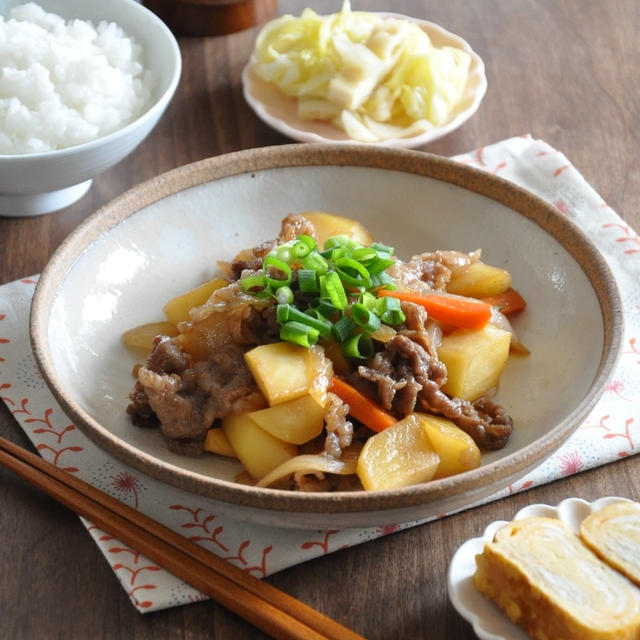 【晩ごはん献立】お肉控えめでも大満足♡野菜でかさ増しした”焼き肉風炒め”