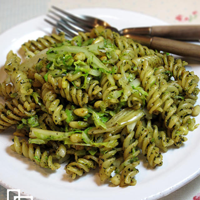 緑茶ふんわり〜♪千切りキャベツのショートパスタ