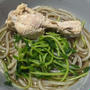 鶏手羽元と豆苗の冷麺　鶏手羽元スープ手作り　ハーフサイズ冷麺