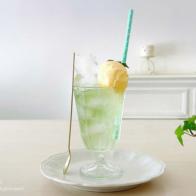 クリームソーダで生き返る。