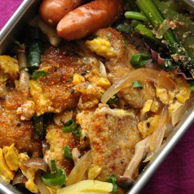豚こまカツのカツ丼弁当。