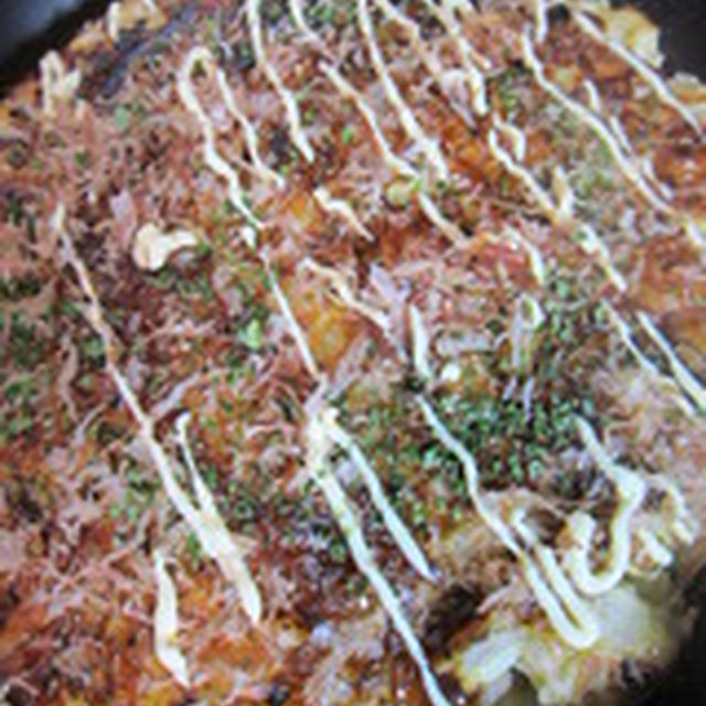 「豚肉と丹波しめじのお好み焼き・ちくわのお好み焼き」