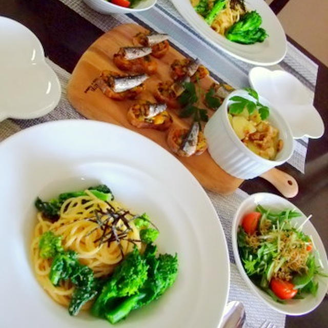 菜の花と明太子のパスタ　＆　カレーサルサとオイルサーディンのブルスケッタ