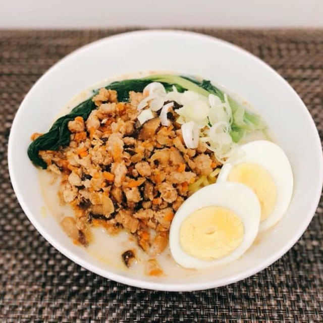 担々麺風 豆乳肉みそラーメン