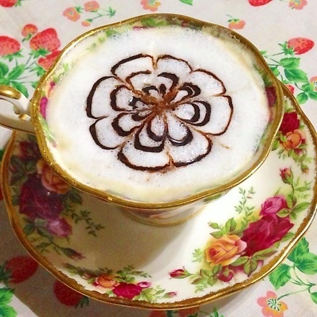 カフェラテ♪♪アート？？(^◇^;)