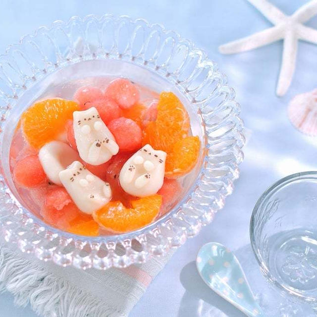 猫がぷかぷか♪白玉フルーツポンチ