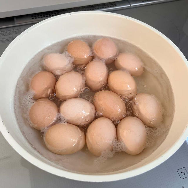 大量にゆで卵を作るときの、楽な方法。