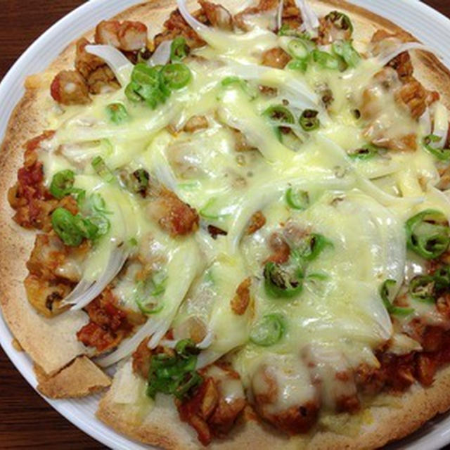 晩ご飯は自家製ツナ？のピザ