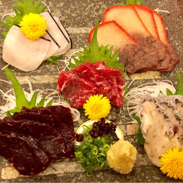 【新宿】樽一 新宿本店 鯨そのものの旨さと一品料理の味付けが良い店　海老ラー油にハマった