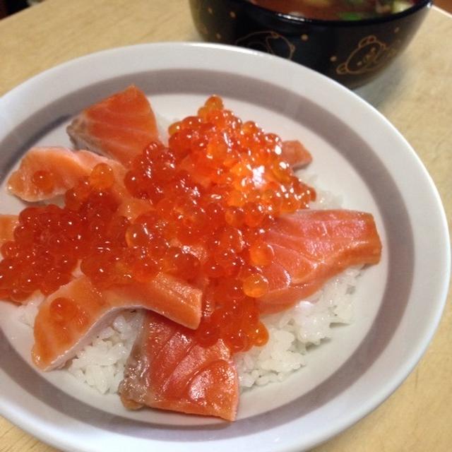 サーモンイクラ丼