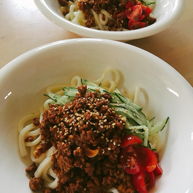 初夏に食べたい＊ピリ辛ジャージャーうどん。