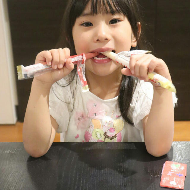 千歳飴を食べる。