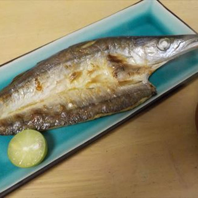 干物いろいろ朝ごはん・カマス、カレイ、アジ。