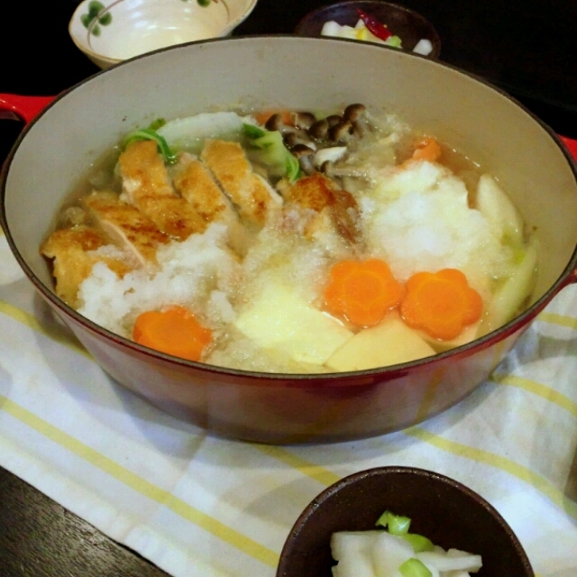 本日の鍋☆こんがり鶏の淡雪鍋