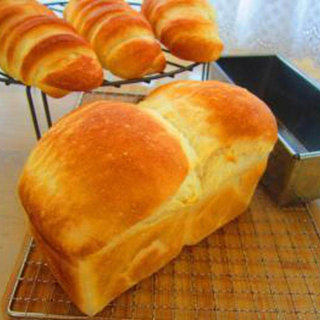 ミニ食パンで、ピザトースト♪板チョコパン♪
