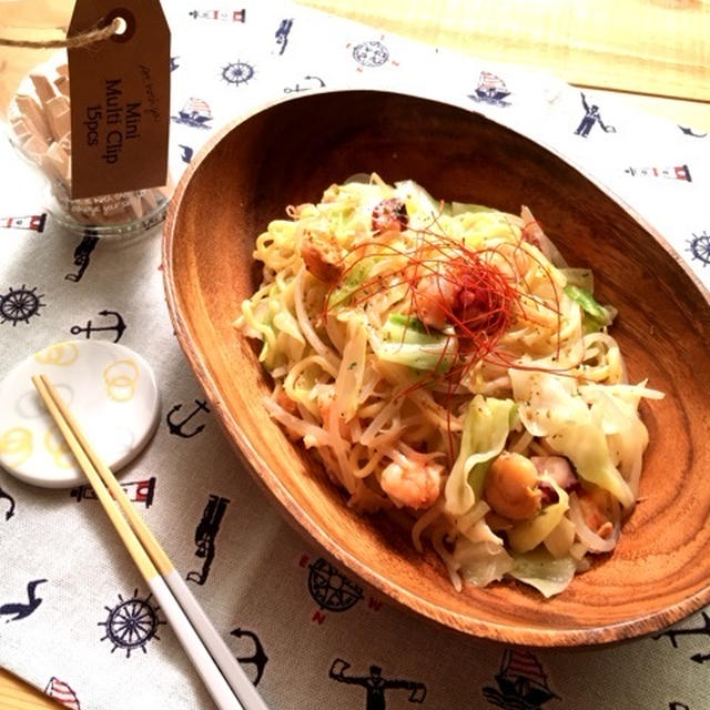 癒しの時間&心の栄養。と 魚介の旨味がギュッ♡ランチに海鮮塩焼きそば♪