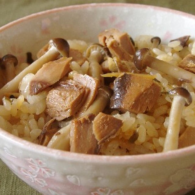 なまり節の鰹しぐれ煮としめじで炊き込みご飯♪