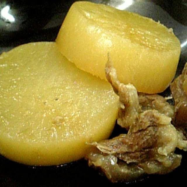 牛すじと大根の煮物